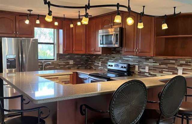 4300 BAYWOOD BOULEVARD