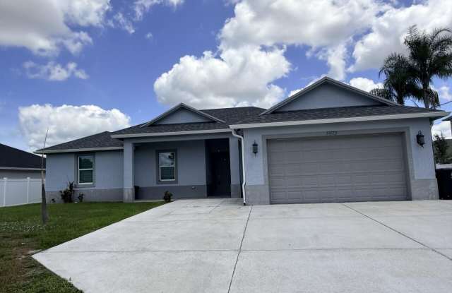 5673 NW Whitecap Road