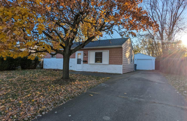 3104 Riverside Dr. - 3104 Riverside Drive, Lorain, OH 44055