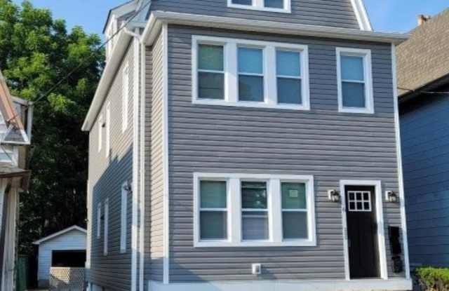 6 Samuel St