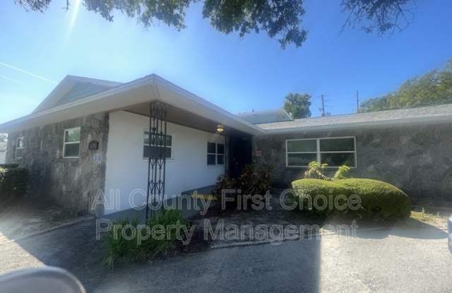 2390 14TH Ave SW - 2390 14th Avenue Southwest, Largo, FL 33770