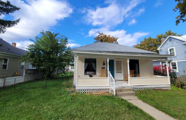 512 3rd Ave W