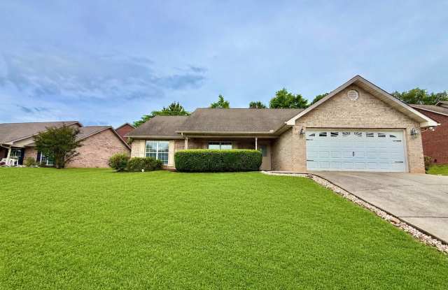 1909 Rommel Drive Maryville, TN 37804