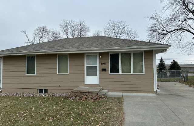 Photo of 4911 Sunset Drive