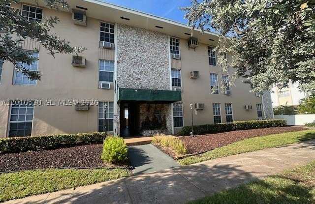 1400 S Douglas Rd