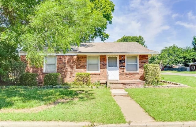 1106 N Redbud - 1106 North Redbud Drive, Midwest City, OK 73110