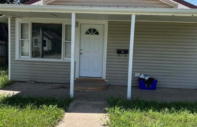 302 S Benjamin Street