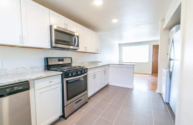 7025-7035 W 36th Avenue