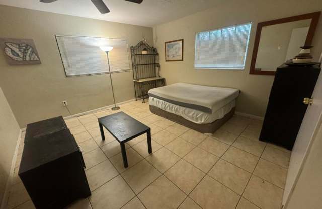 Photo of 198 SW 15th Street, Boca Raton, FL 33432