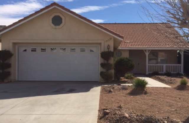 3 BEDROOM, 2 BATH VICTORVILLE HOME. COMMUTER FRIENDLY! NEAR AMARGOSA AND MOJAVE