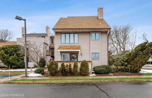 2230 Bridge Avenue unit: 20