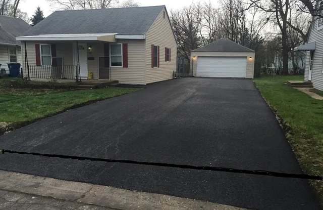 Photo of 2 bd 1 ba home Crest Hill