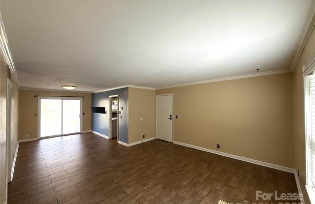 2632 Park Road unit: F