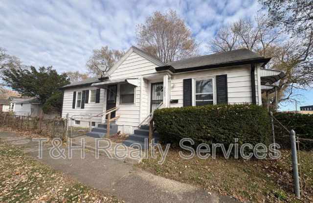 2102 East 46th Street