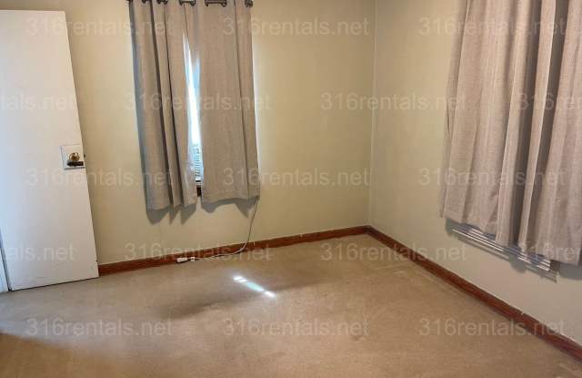 Photo of $850 - 2 bed 1 bath - Single Family Home