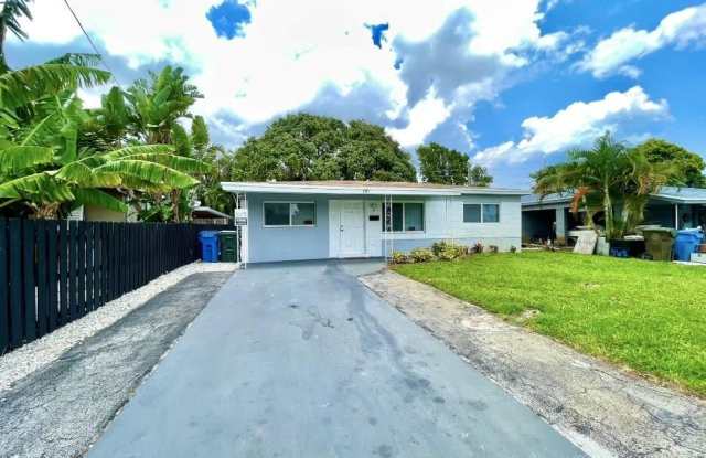 201 NE 43rd Ct - 201 Northeast 43rd Court, Oakland Park, FL 33334