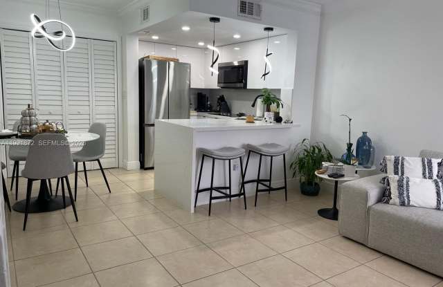 8675 NW 5th Ter