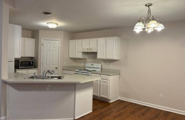 928 Amersham Lane