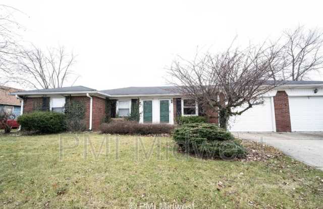 209 W Green Meadows Dr
