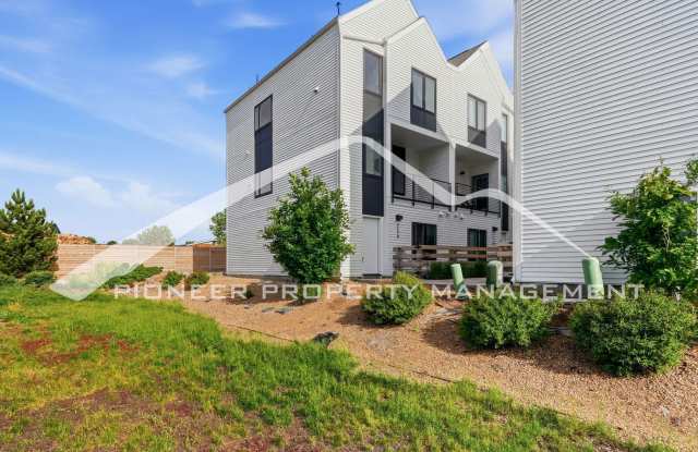Spacious Townhouse with Central AC and 2-Car Garage
