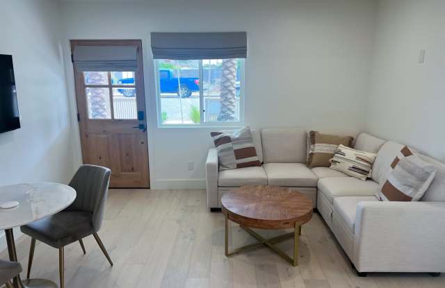 1114 Buena Vista Way