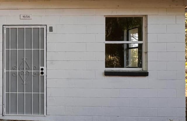 1656 WINTHROP Street