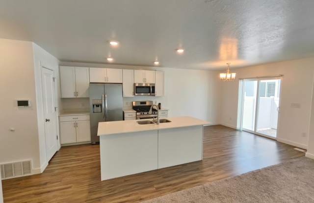 Wonderful 3 Bed, 2 Bath Condo in Lehi! - 3596 Grassland Drive, Lehi, UT 84043