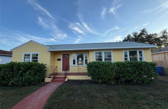 Photo of 156 39TH AVENUE NE