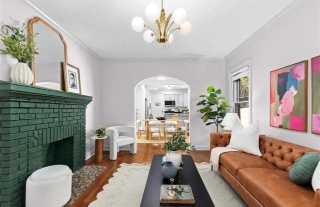 Photo of 987 Alloway Place