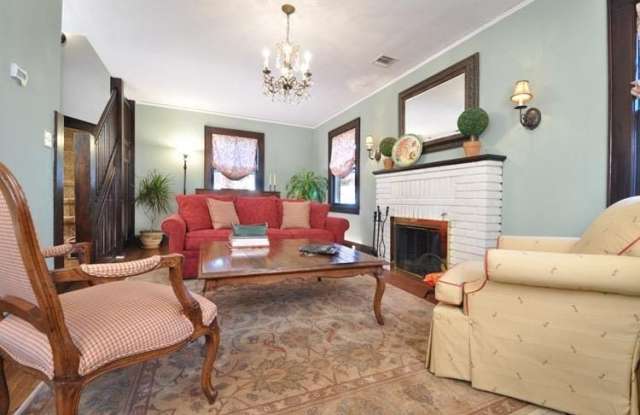 Photo of 17 Heritage Dr