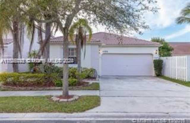 1594 NW 158th