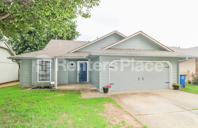 9132 S Maplewood Ave - 9132 South Maplewood Avenue, Tulsa, OK 74137