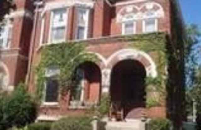 547 N Broadway