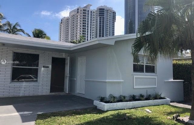 18801 Atlantic - 18801 Atlantic Blvd, Sunny Isles Beach, FL 33160