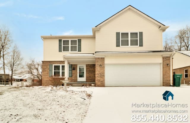 42116 Richmond Dr - 42116 Richmond Drive, Wayne County, MI 48111