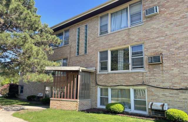 8046 S Pulaski Road