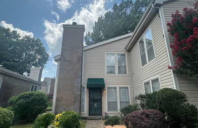 Photo of 3BD/2BA Townhouse located in Whispering Oaks!