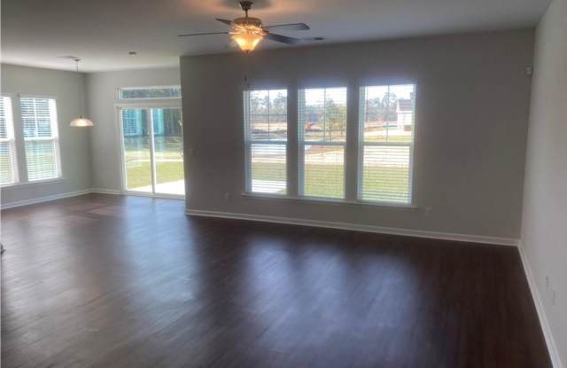 4 bed 2.5 bath. available now!