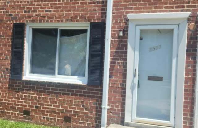 Photo of 2533 IVERSON Street