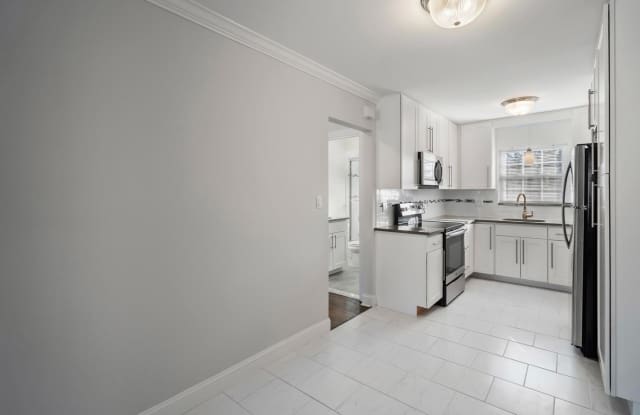 Madison Mall Apartments