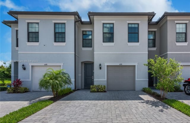 4496 E Appleton Cir E - 4496 Appleton Circle East, Oakland Park, FL 33309