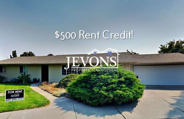 Photo of $500 Rent Credit | 3-bedroom single-family home near Randall Park with access to schools, shopping, and entertainment