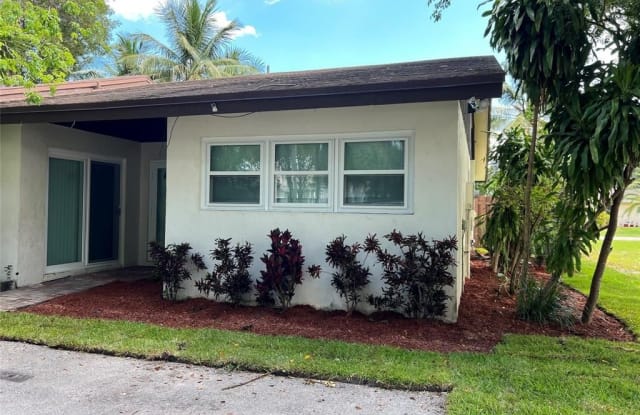 4404 Treasure Cove Dr - 4404 Treasure Cove Drive, Dania Beach, FL 33312