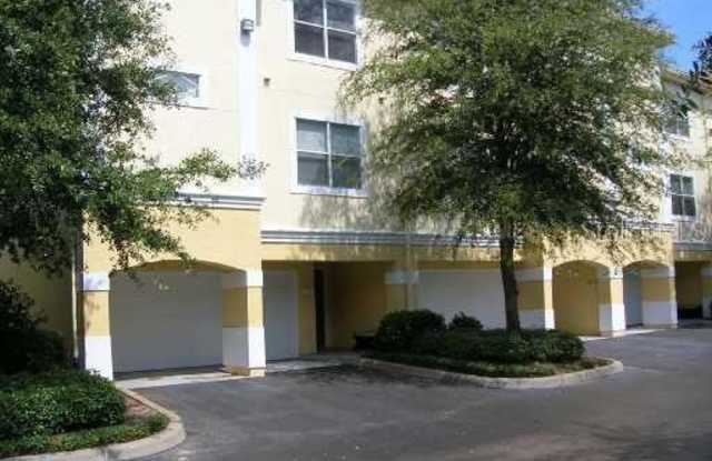2816 SHADOW VIEW CIRCLE