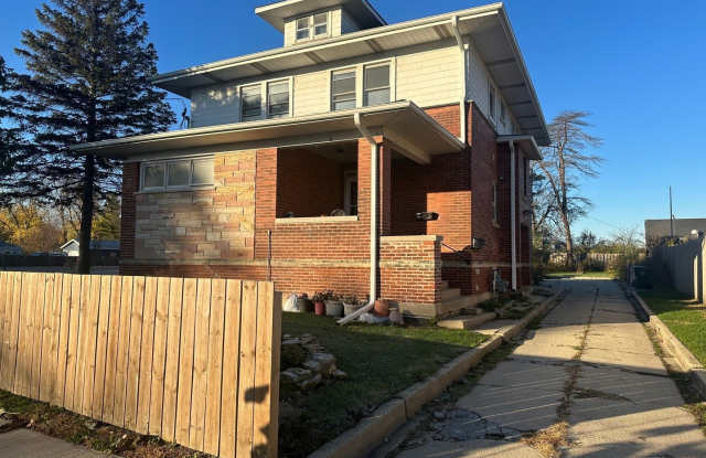 Photo of 6 S Monterey Avenue