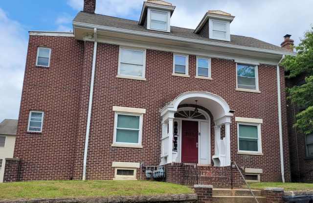 Photo of 503 N RODNEY Street unit: 3A