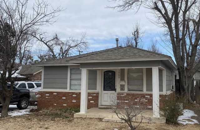 Photo of 3909 NW 12th St