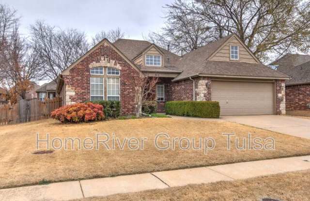 812 W Granger St - 812 West Granger Street, Broken Arrow, OK 74012