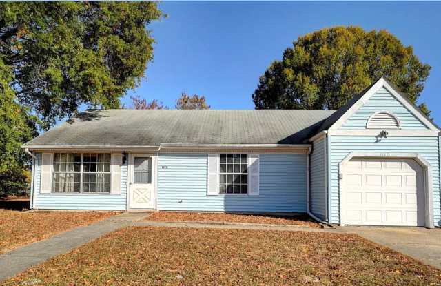 Charming 2-Bedroom Ranch Home with Garage and Spacious Backyard in Dover, DE