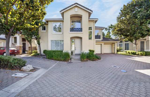 5858 Hazelwood Common